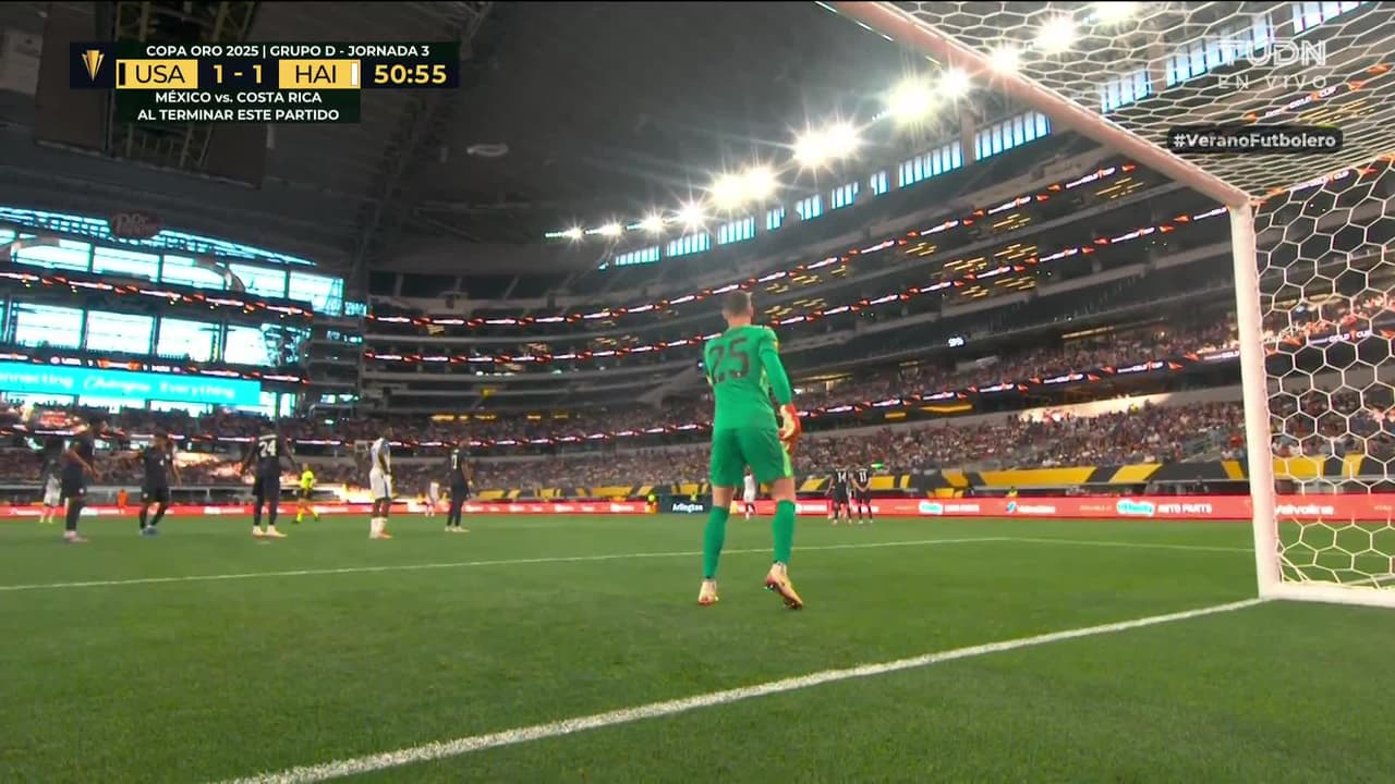 ¡TIRO ATAJADO! disparo por Léverton Pierre.