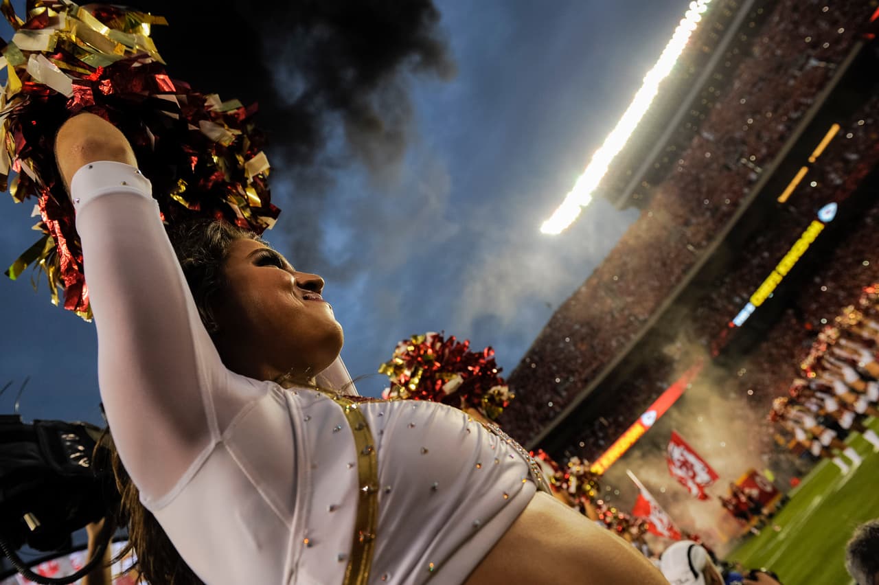 De los ocho equipos de la NFL en la Ronda de Comodines, Bengals, Texans, Chiefs, Vikings, Redskins y Seahawks tienen porristas y NFL.com/Español te regala un collage con las mejores imágenes de todas ellas. ¡Disfrútalo!