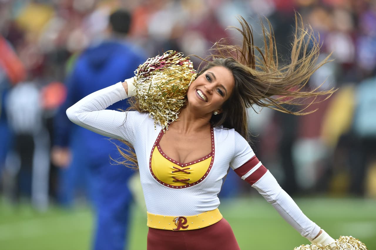 De los ocho equipos de la NFL en la Ronda de Comodines, Bengals, Texans, Chiefs, Vikings, Redskins y Seahawks tienen porristas y NFL.com/Español te regala un collage con las mejores imágenes de todas ellas. ¡Disfrútalo!