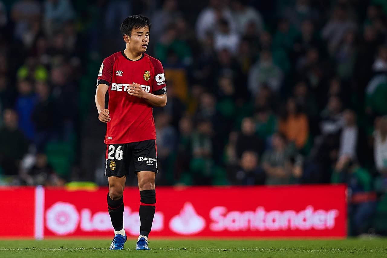 Juan Camilo Hernández (16’) adelantaba a los visitantes hasta que Sergio Canales (19’), de tiro penal hizo, el 1-1. Budimir (27’) aventajó nuevamente a Mallorca. Marcaron un segundo penal en favor de Betis, mismo que cobró y anotó Fekir (35’). Joaquín Sánchez (48’) daba la victoria a los locales, pero Kubo (70’) arrebató el empate. Guardado salió al 87’.