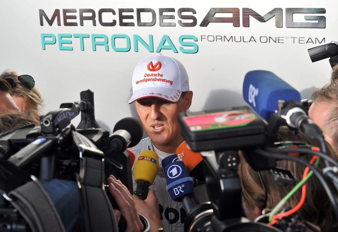 El anuncio lo hizo el 4 de octubre de 2012, luego de conocerse que Mercedes había contratado al británico Lewis Hamilton para la siguiente temporada.