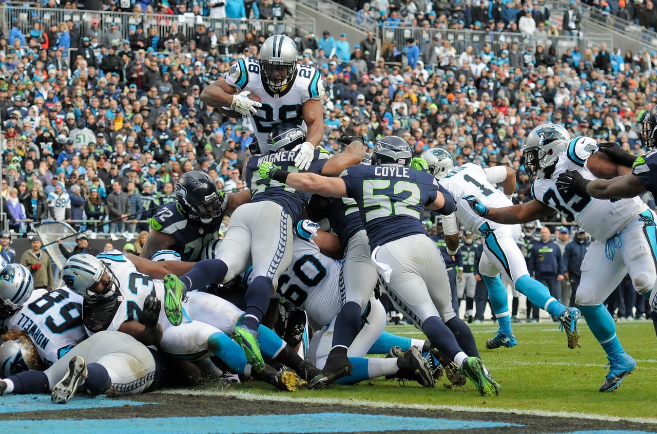 En la segunda mitad nuevamente Jonathan Stewart se coló a las diagonales.