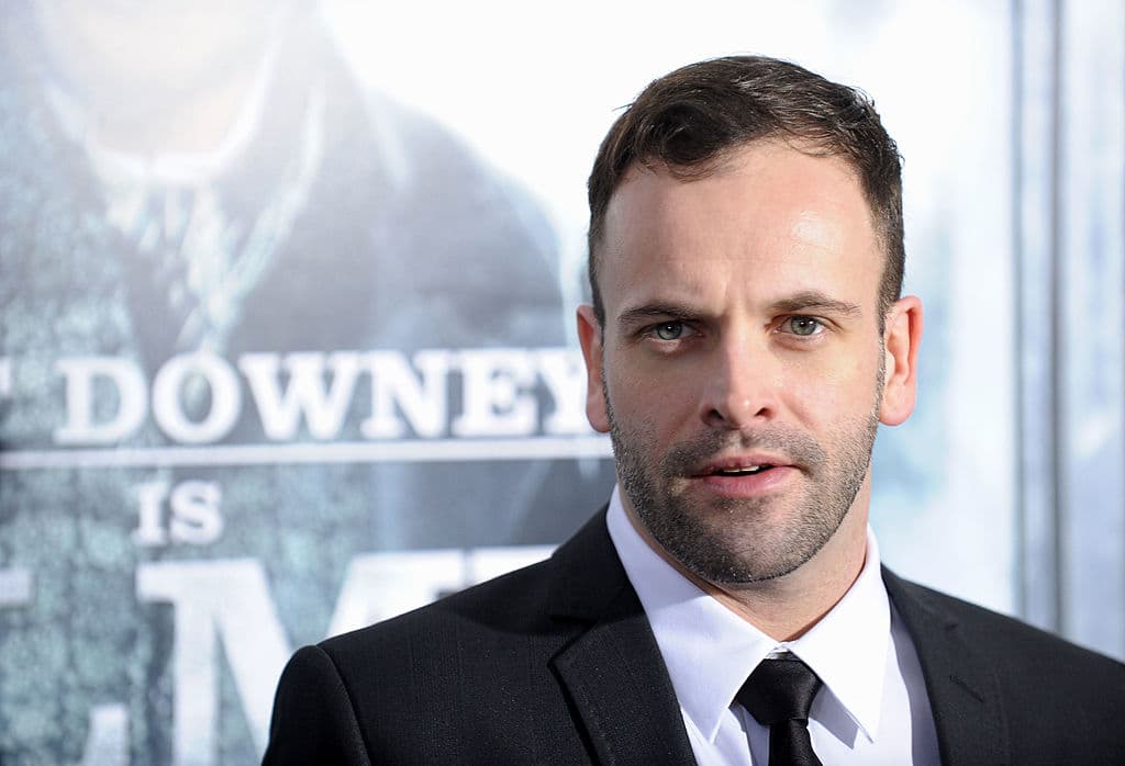 A pesar de haber durado poco, Jolie lamenta su divorcio con el actor británico.