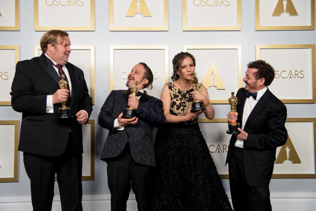 Las películas más sobresalientes en las que ha trabajado son ‘Ya no Estoy Aquí’, ‘El Laberinto del Fauno’, ‘Museo’ y ‘La Jaula de Oro’.