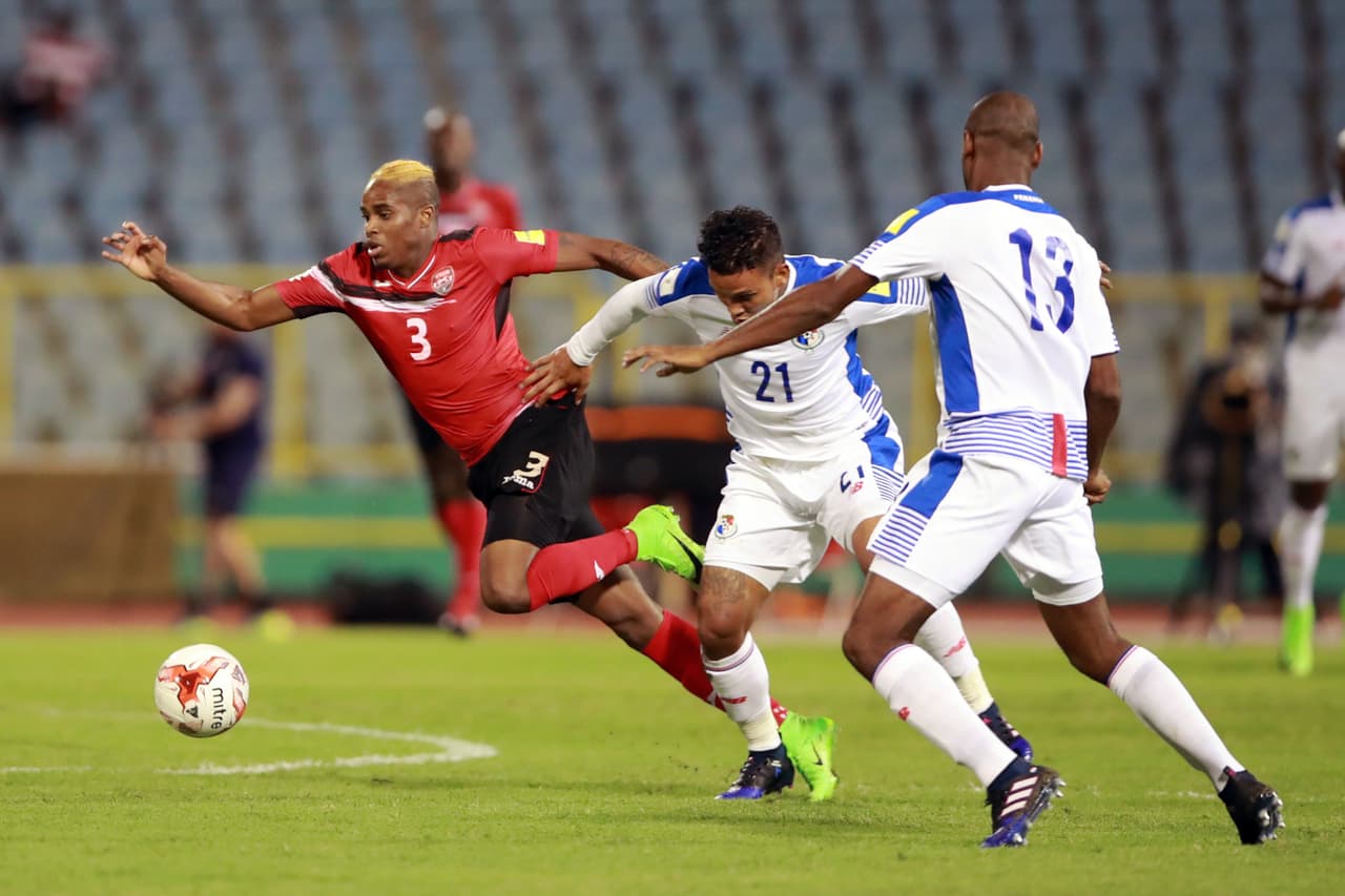 El técnico de Panamá, Hernán Darío Gómez, introdujo variantes para reforzar el ataque y para ello hizo entrar a Luis 'el Matador' Tejada por Alberto Quintero (minuto 58) y también a Gabriel Torres por Bárcenas (minuto 62).