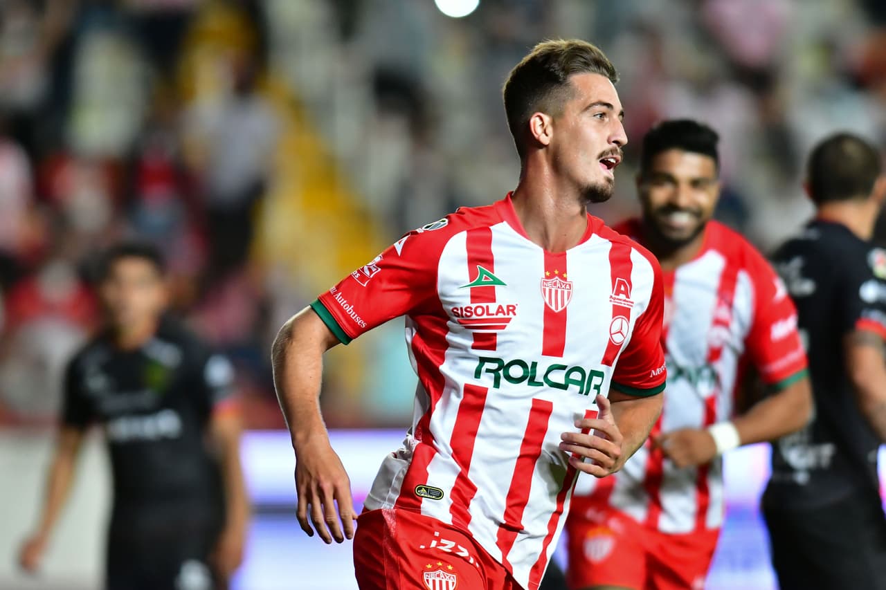 En un duelo discreto, Necaxa le arrebató el triunfo a Juárez | Ambas escuadras estrenaban estratega; los de Guillermo Vázquez sacaron el resultado en los últimos minutos.