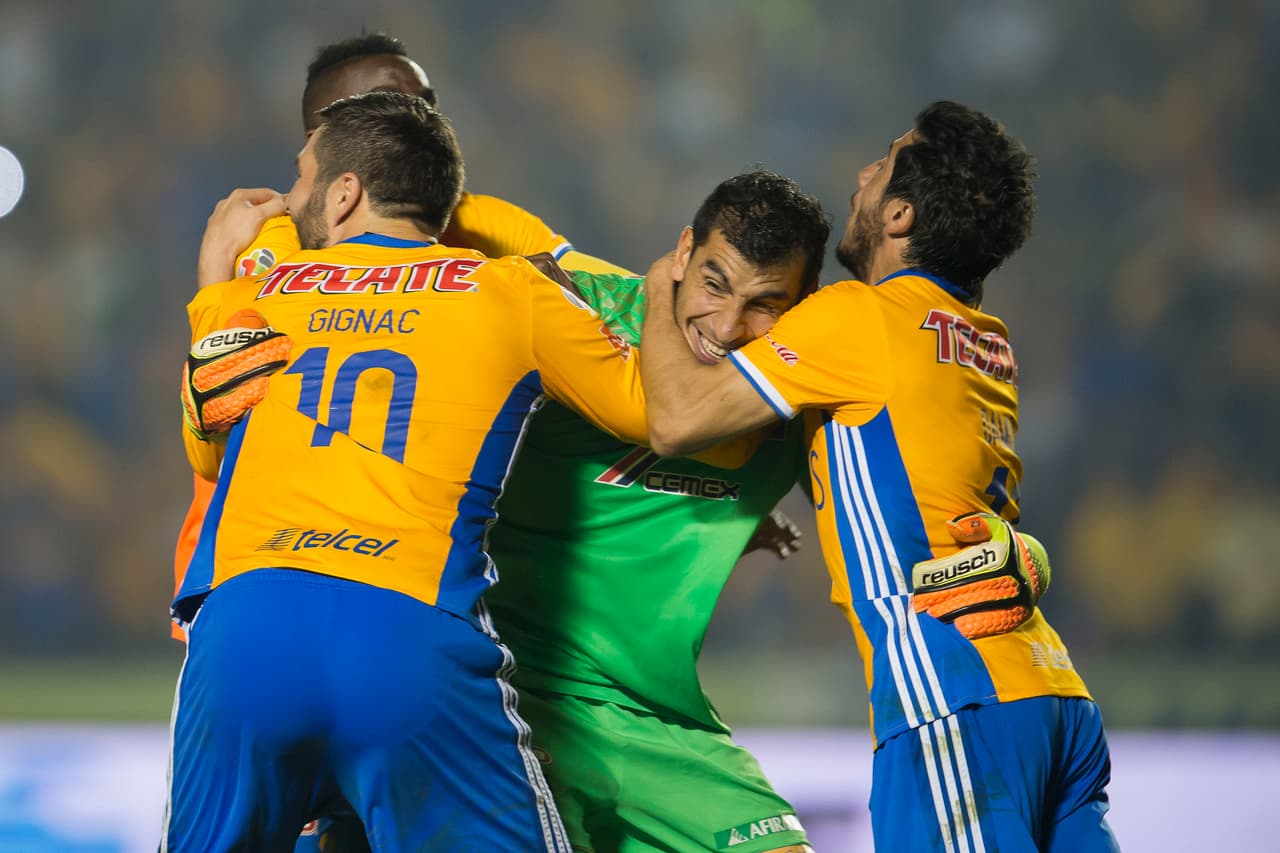 Da Silva, Romero y Güemez fallaron para el América, mientras que Gignac, Juninho y Pizarro anotaron para los locales.