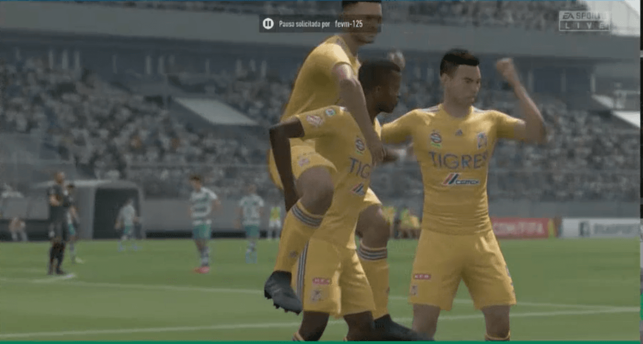 Gran actuación de Francisco Venegas otorga primer triunfo a Tigres en eLiga MX ante el poderoso Santos que no metió ni las manos.