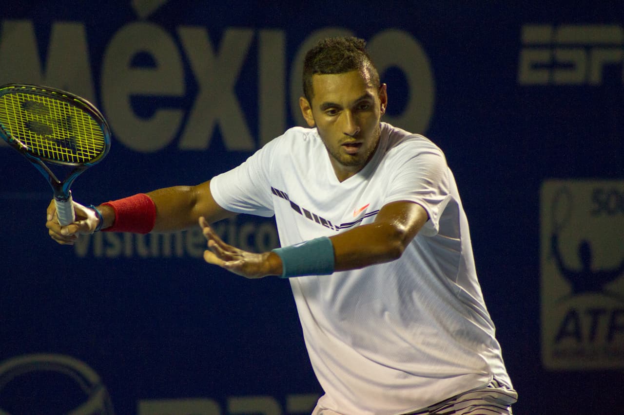 Nick Kyrgios eliminó al favorito del Abierto Mexicano, el serbio Novak Djokovic, número dos en la siembra de la ATP. El australiano dio una demostración de potencia y precisión con su saque que se tradujo en 25 aces para acceder a las Semifinales.