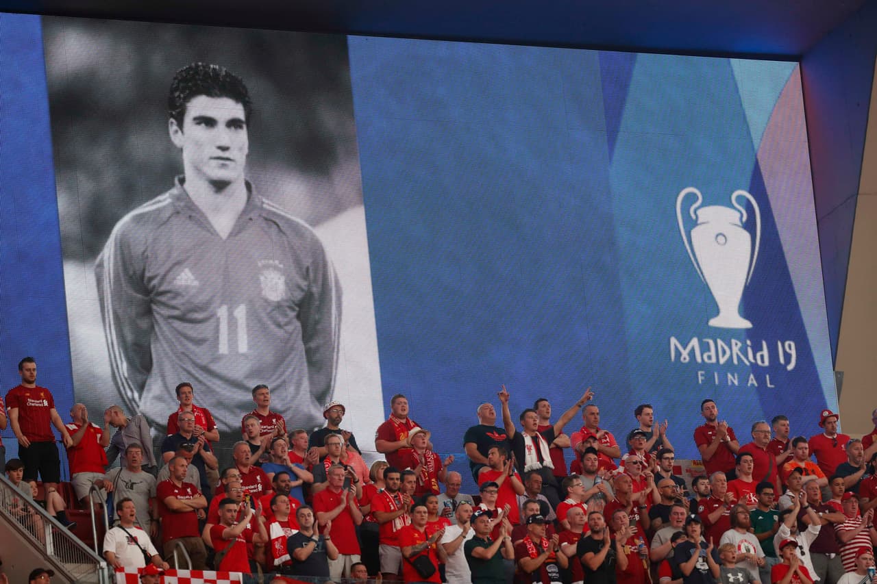 - Aficionados del Liverpool homenajearon a Jose Antonio Reyes tras la Final de la UEFA Champions League en 2019 cuando se enfrentaron al Tottenham Hotspur en el Wanda Metropolitano Stadium.
<br>- Previo al encuentro se guaród un minuto de silencio en su memoria.