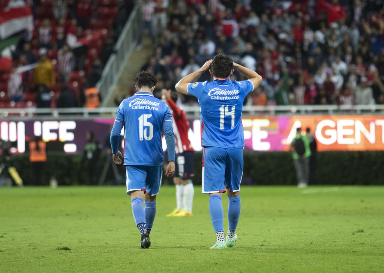 Con goles de Alexis Gutiérrez y Gonzalo Carneiro, Cruz Azul sentenció la final de la Copa por México 2022 ante Chivas en el Akron para alzar su primer trofeo a una semana del inicio del Clausura 2023. 
<br>