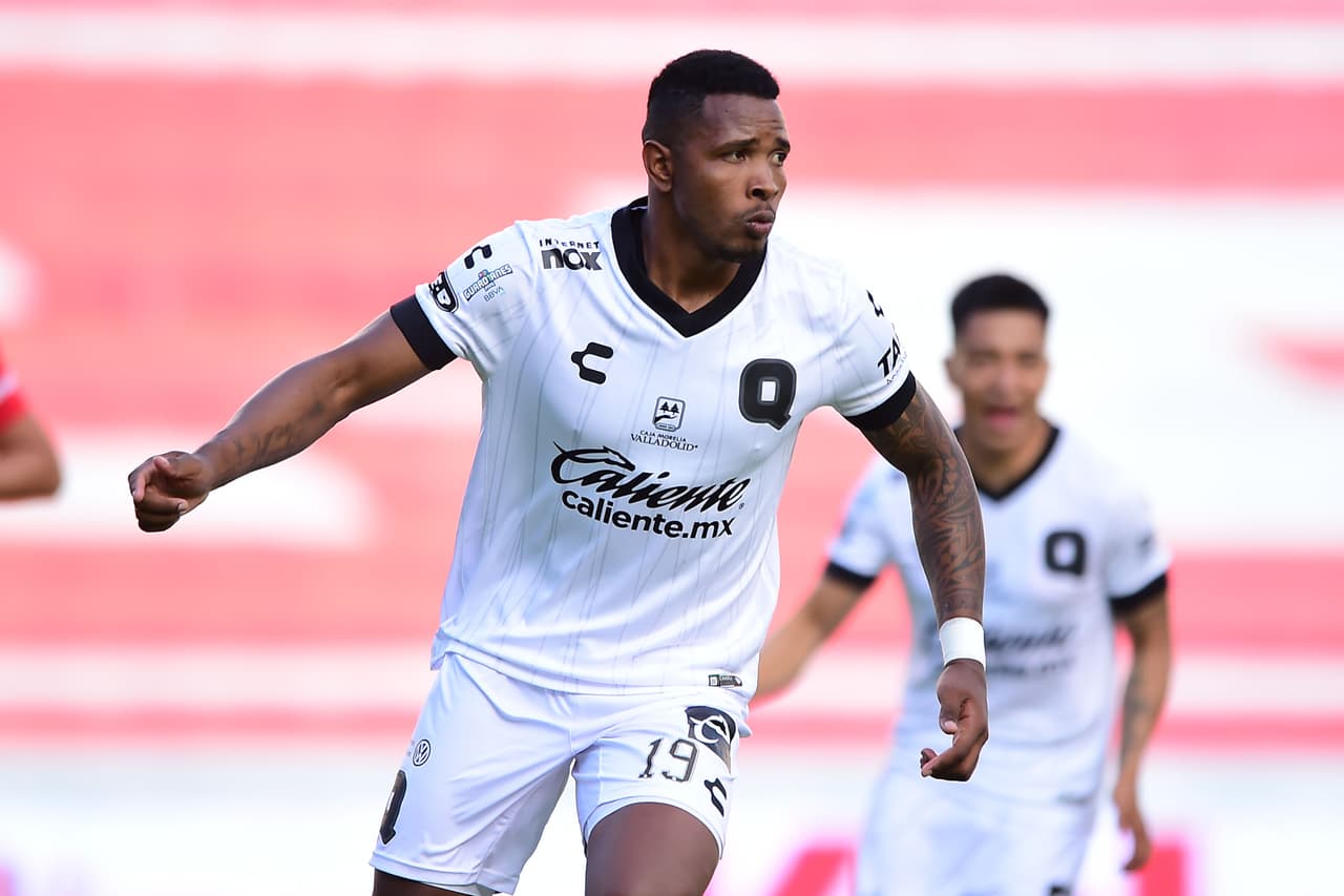 Hugo Silveira – Querétaro – 5 goles, un gol cada 94.00 minutos.