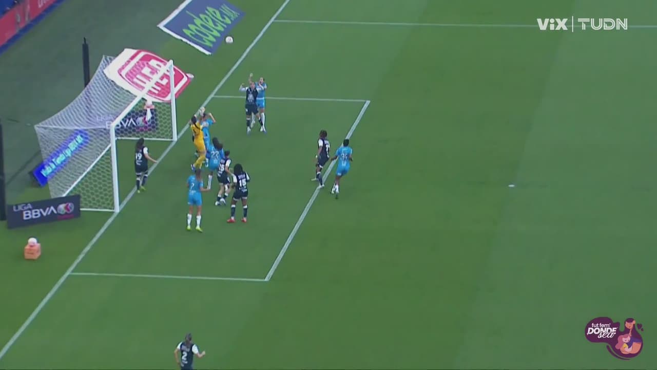 ¡Le anulan gol a Rayadas! Falta dentro del área