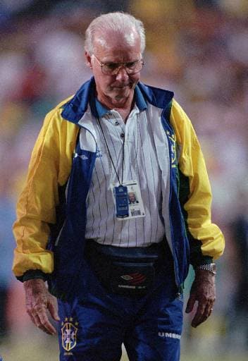 La primera vez que se vieron las caras fue en el lejano 21 de abril de 1974 en el Helio Prates Silveira de Porto Alegre, Brasil. Los locales eran dirigidos por Mario ‘Lobo’ Zagallo.