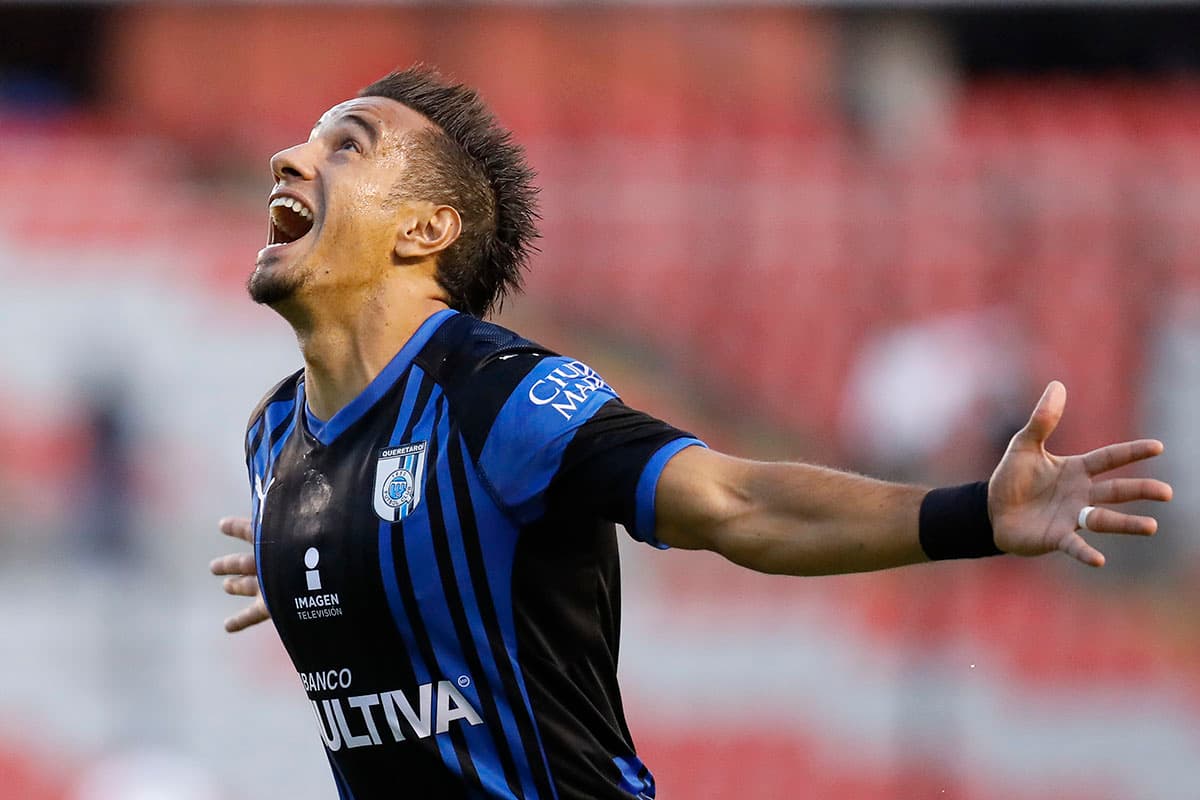 6. Camilo Sanvezzo. El brasileño aportó con 8 goles en 1377 minutos a la clasificación del Querétro a la Liguilla.