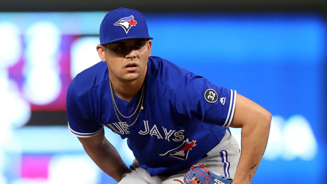 Osuna se vio envuelto en un caso por violencia doméstica en mayo, cuando era jugador de Toronto Blue Jays, que retiraron al mexicano y apoyaron el castigo de la MLB.