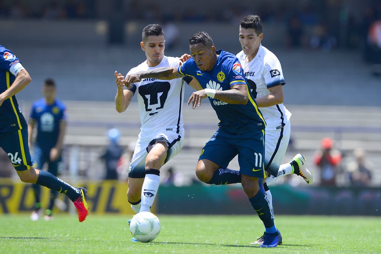 Arroyo se ha ganado el cariño del público por la gran habilidad que posee con el balón y el potente disparo que tiene de media distancia que hacen ‘temblar’ el arco rival lo que provoca que se haga un futbolista de mucho cuidado para los contrarios y de mucha ayuda para América.