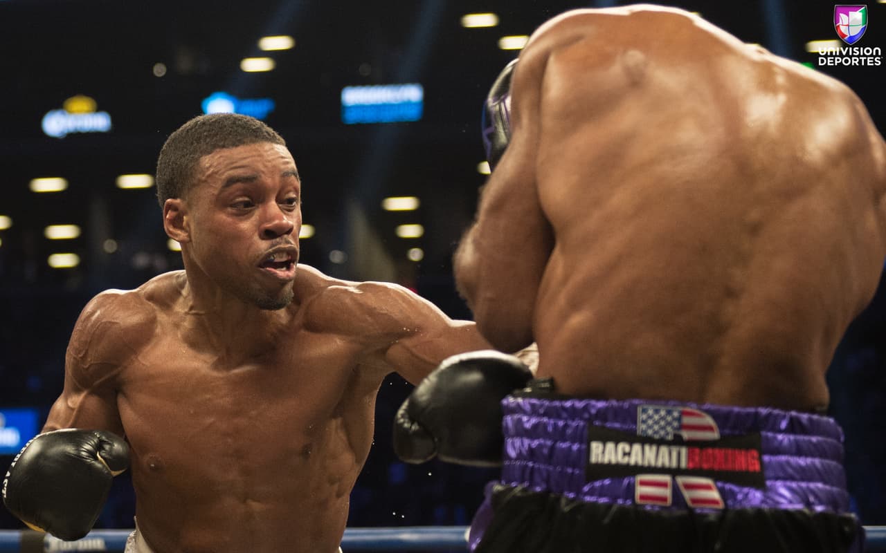 Errol Spence Jr. venció sin dificultades a Lamont Peterson y se mantiene invicto como campeón de peso welter del FIB. La diferencia fue mucha entre ambos pugilistas, incluso en el quinto asalto Peterson cayó a la lona, pero fue hasta el octavo round su entrenador ya no lo dejó salir a combatir.