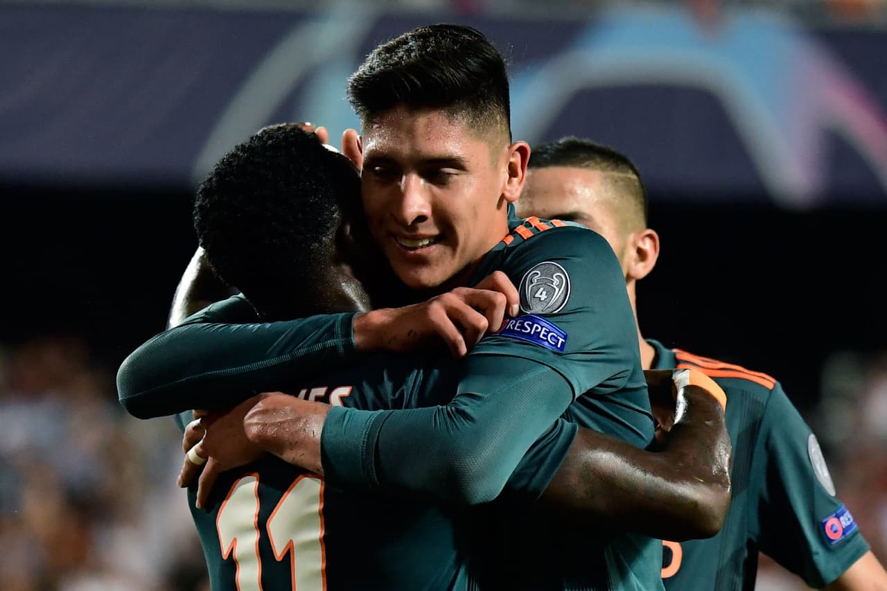 Prensa neerlandesa llena de elogios a Edson Álvarez con el Ajax