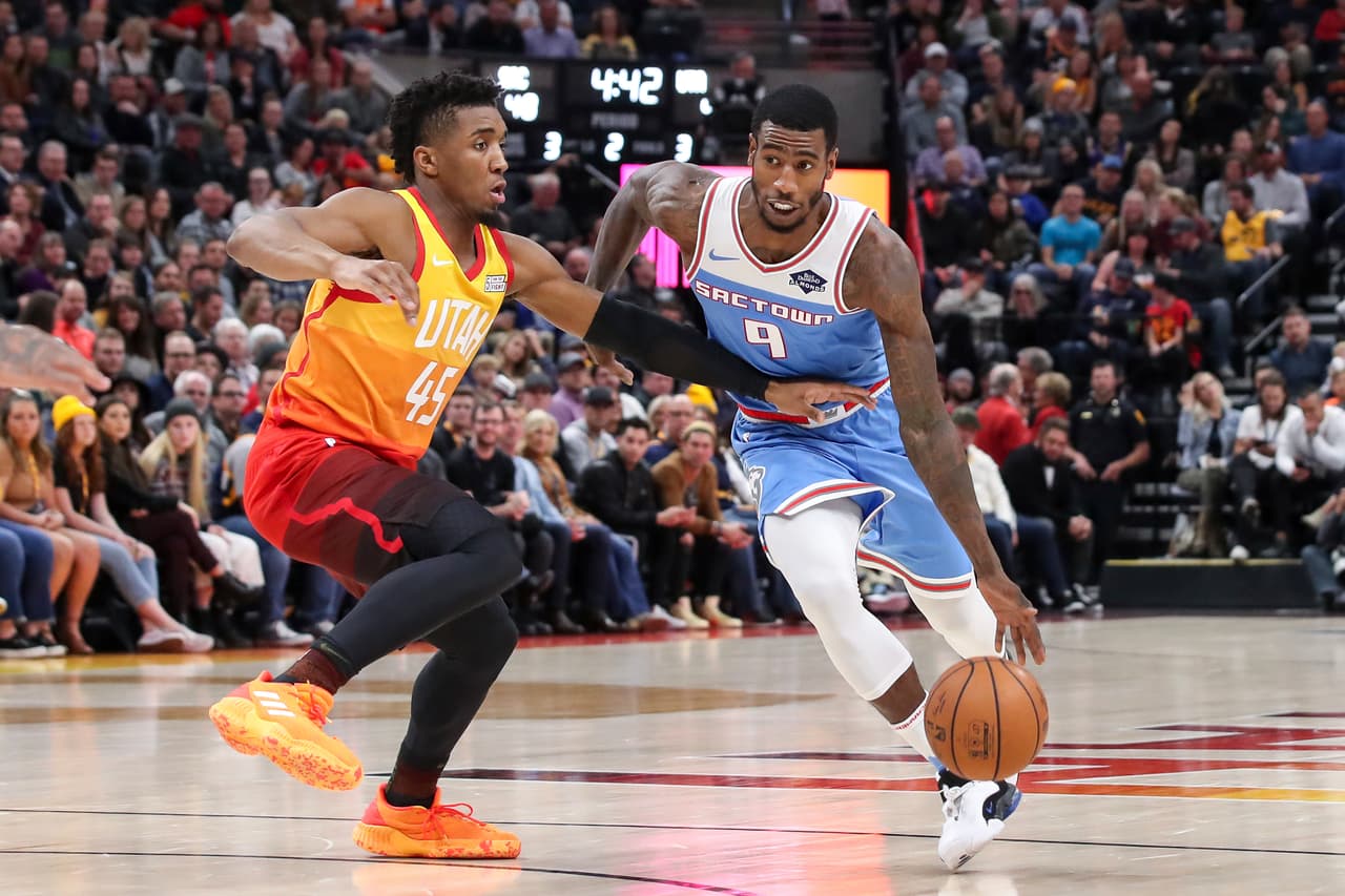 <b>Sacramento 119-110 Utah</b>. Willie Cauley-Stein sumó 23 puntos y Bogdan Bogdanovic otros 18 para que los Kings llegaran a 10 victorias en la campaña ante un alicaído Jazz, que suma su décimo revés.