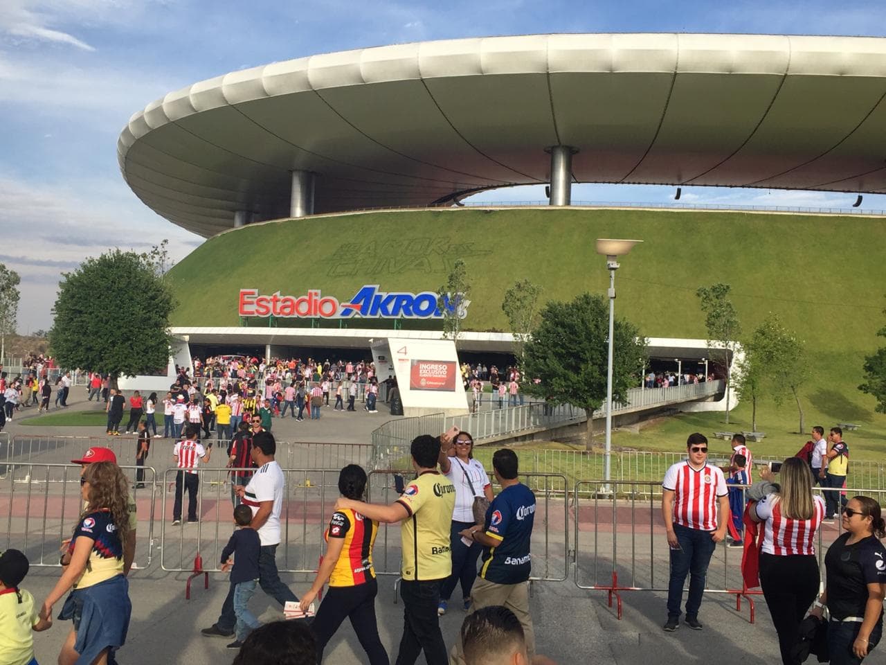 Los fanáticos de Chivas y América se alistan para el Clásico Nacional en la Jornada 11 del 
<a href="https://www.univision.com/deportes/futbol/liga-mx/*">Clausura 2019 de la Liga MX</a>.