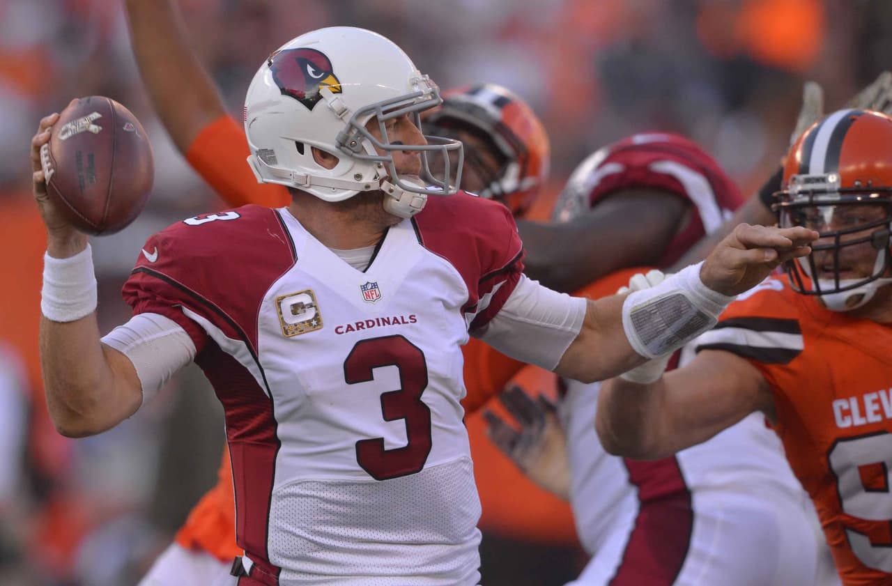 Carson Palmer lanzó cuatro pases de touchdown, tres en la segunda mitad, para que los Cardinals derrotaran 34-20 a los Browns.