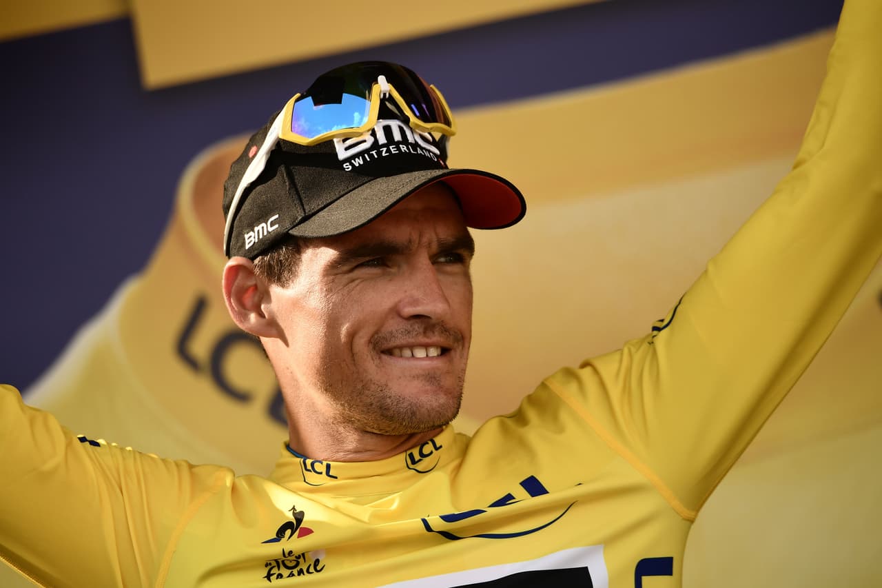 Y Greg Van Avermaet –del BMC Racing– lleva el amarillo como líder de la clasficación general.