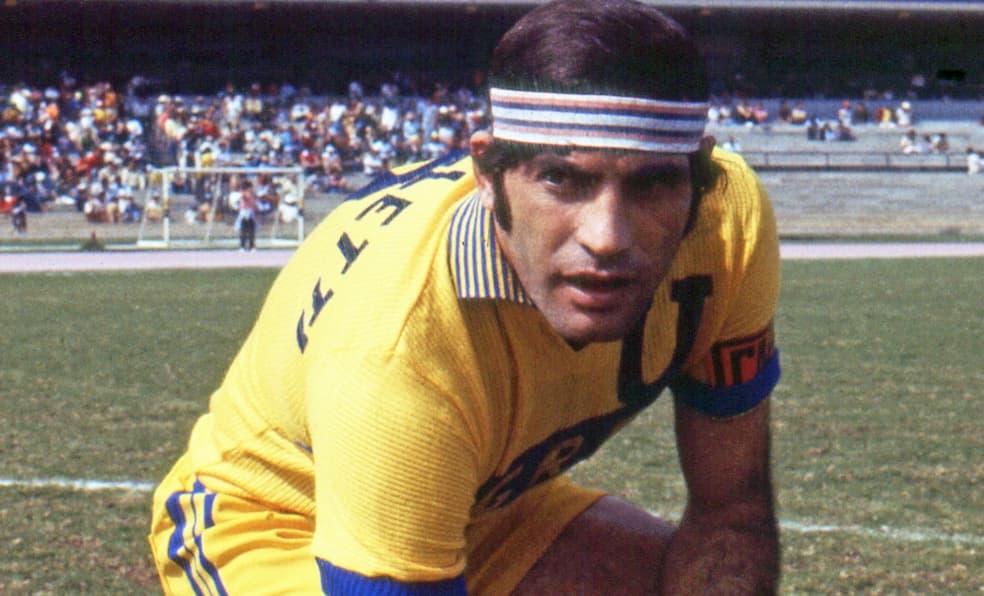 El jugador argentino nació en San Nicolás de los Arroyos, Argentina.