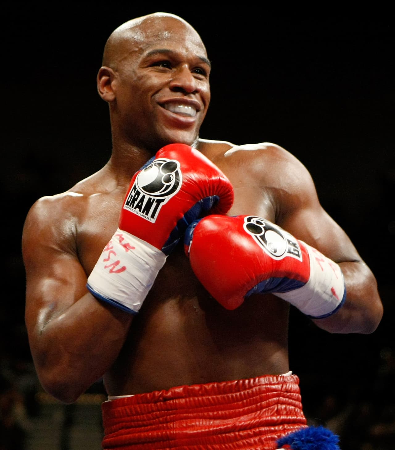 Luego de ganarle a Ricky Hatton, en 2007, Floyd Mayweather volvió a los cuadriláteros en el 2009 para pelear con Juan Márquez. Desde entonces ha peleado 10 veces más logrando 10 triunfos.