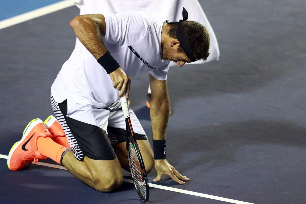 El argentino no resistió y perdió el juego, el set y el partido tras enviar su bola por la línea lateral.