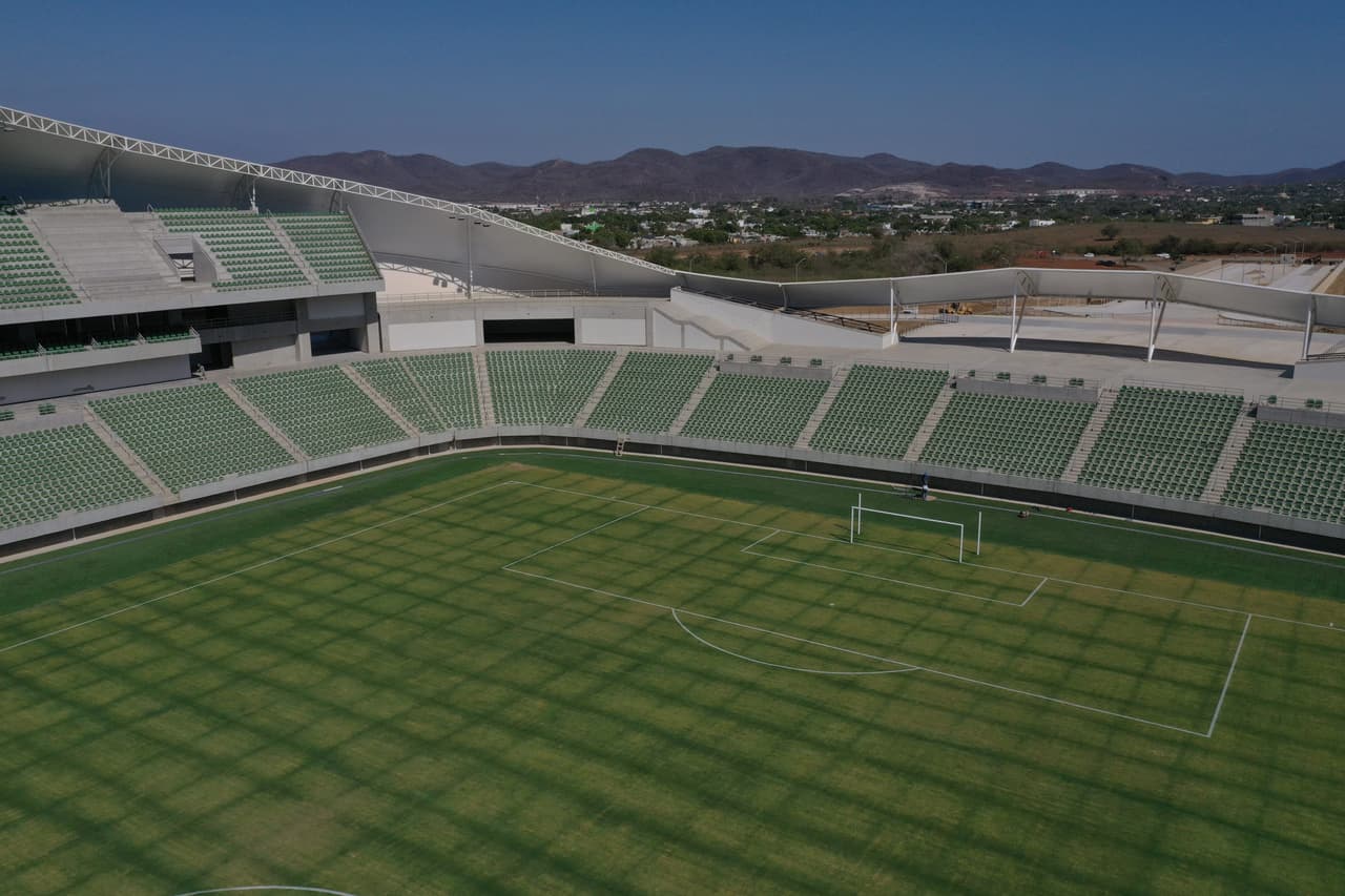 Es un poco más pequeño que el Victoria de los Rayos y más grande que el Olímpico Benito Juárez, casa de la escuadra fronteriza.