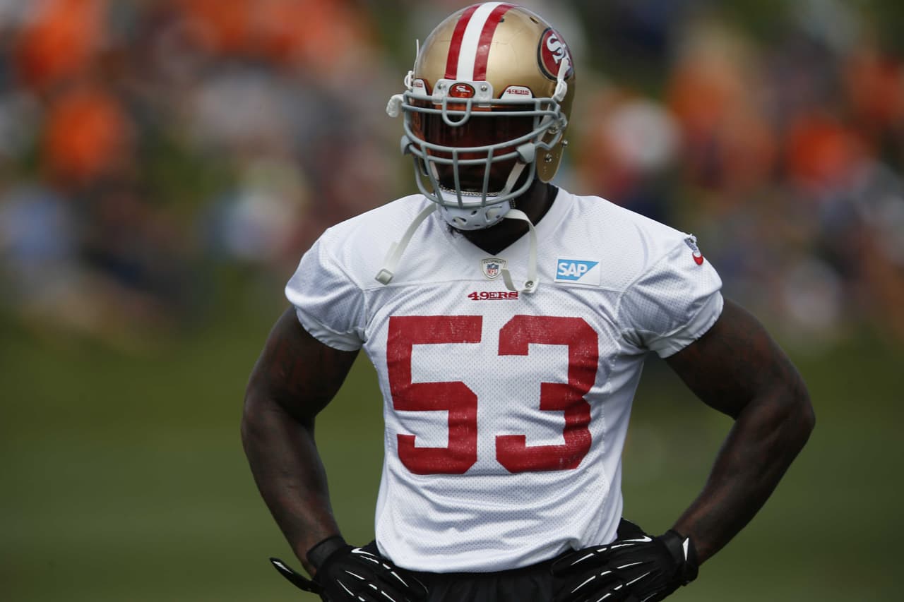 NaVorro Bowman decidió participar en 400% más de las jugadas planeadas en pretemporada