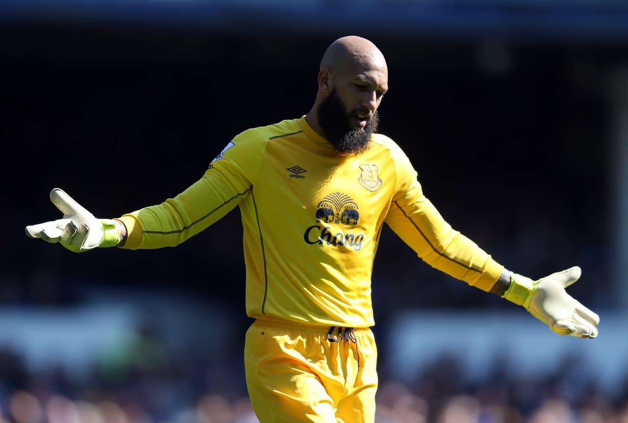 Y Estados Unidos no se queda afuera de la lista, Tim Howard, figura de Estados Unidos en el Mundial de Brasil 2014 no estará en el certamen, no esta lesionado pero tiene un motivo que ni si quiera atraviesa por decisión de Jürgen Klinsmann.