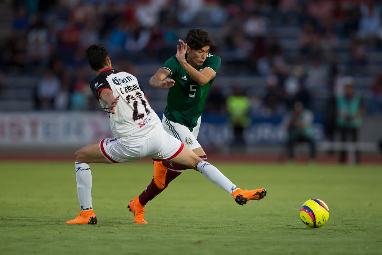 Gerardo Arteaga también ha tenido presencia en la selección de México y con sus 19 años es una de las grandes promesas como lateral izquierdo. Fue subcampeón en Toulón en 2018.
