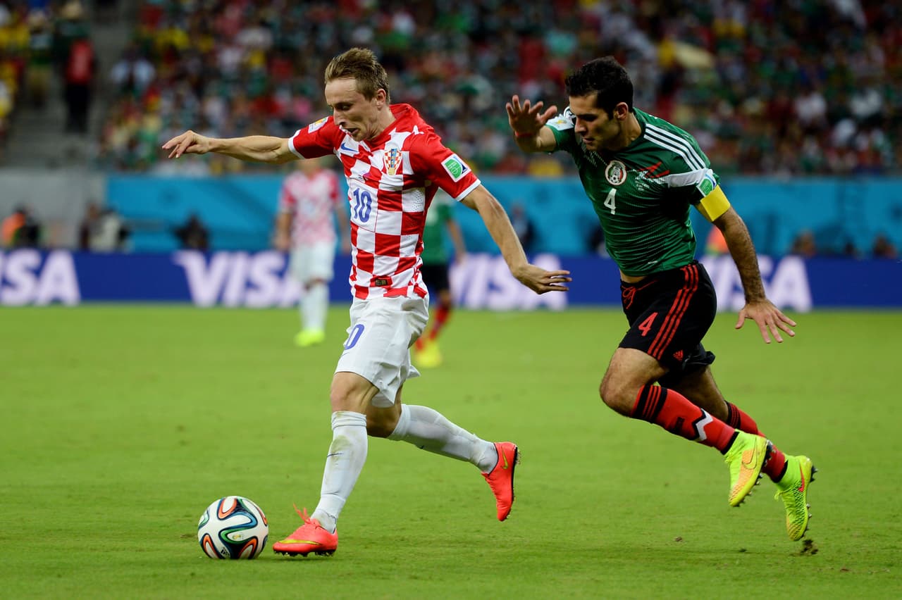 Ponerlo a Pranjic ante México significó usar a Modric muy retrasado, donde su influencia ofensiva quedó reducida.