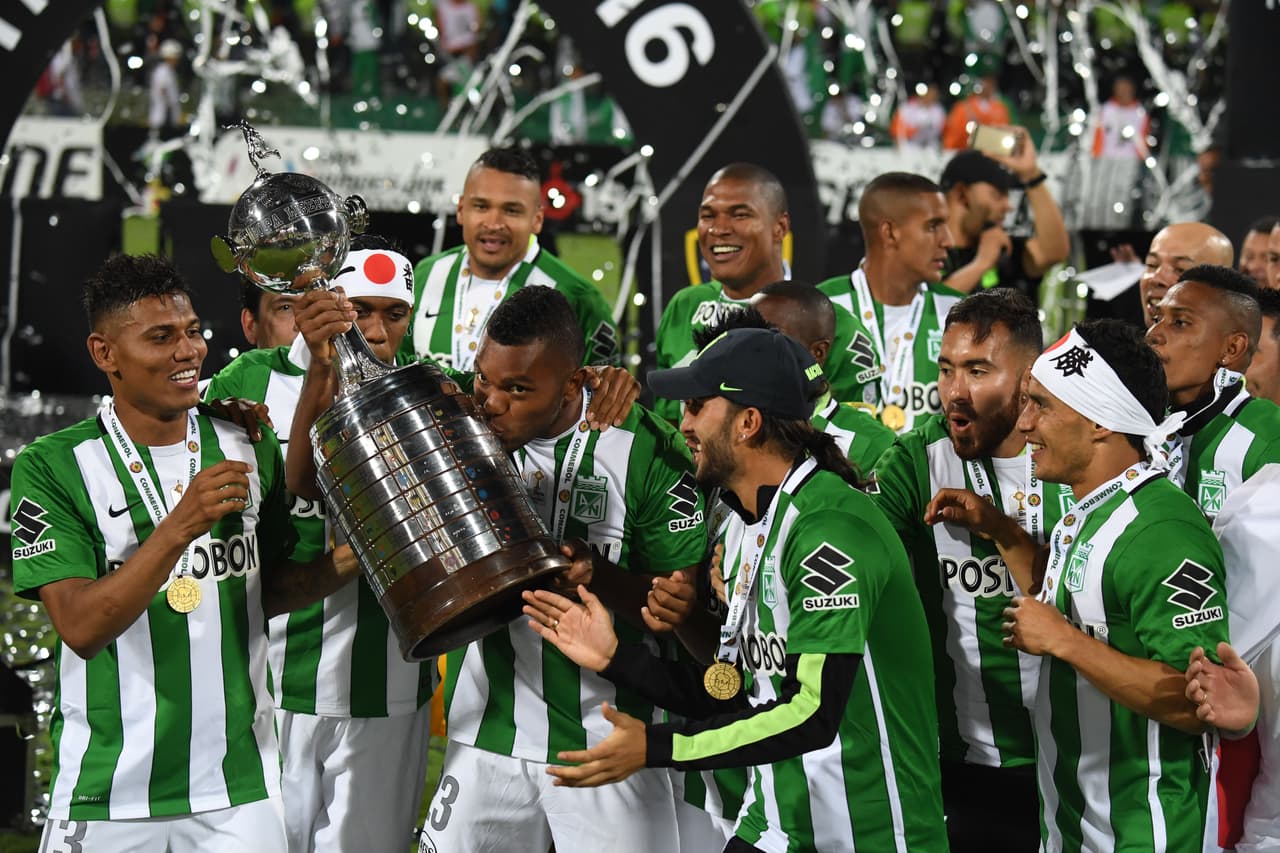 <b>9.- ATLÉTICO NACIONAL | Total: 9,237,000 millones de seguidores</b>
<br>Facebook: 5,100,000 millones de seguidores
<br>Instagram: 1,300,000 millones de seguidores
<br>Twitter: 2,700,000 millones de seguidores
<br>YouTube: 137,000 mil seguidores