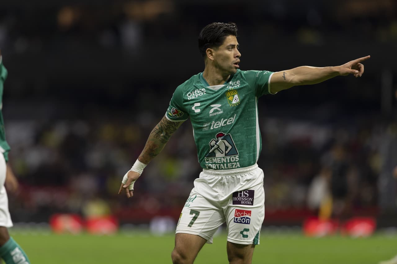 Los dos anulados por fuera de juego del ‘Cabecita’ Rodríguez y el segundo al ahora americanista, Víctor Dávila.