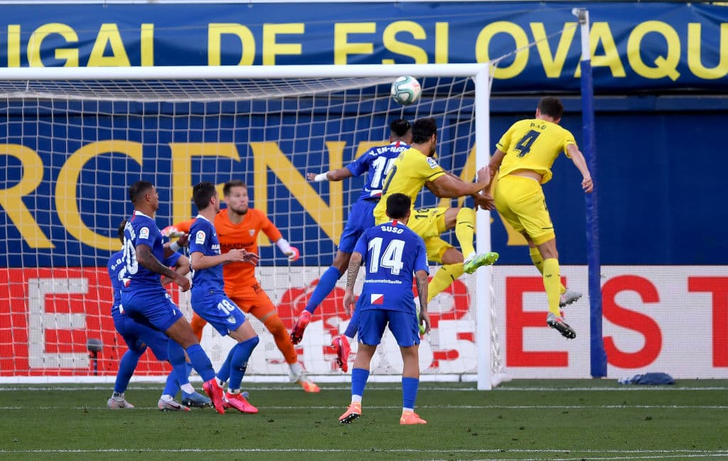 Pau Torres sorprendió y le dio el segundo tanto al Villarreal.