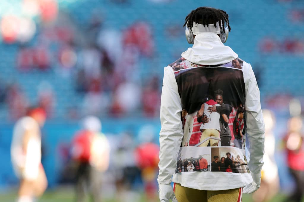 Todo listo para el Super Bowl LIV entre los Kansas City Chiefs y los San Francisco 49ers, los jugadores ya salieron a calentar previo a enfrentarse.