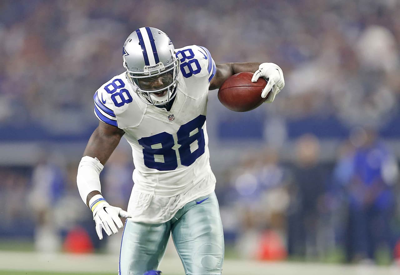 Dez Bryant se perderá de 10 a 12 semanas debido a un injerto en el huego de su pie