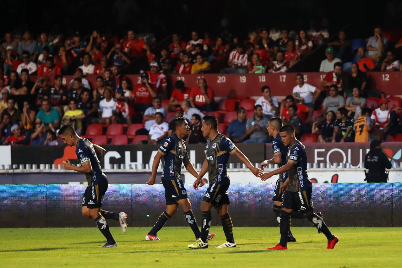 Veracruz solamente logró anotar por la vía penal a través de Bryan Carrasco pero después se colapsó.