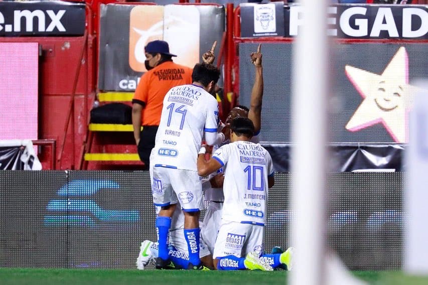 Xolos deja ir ventaja de dos goles y es eliminado por Gallos