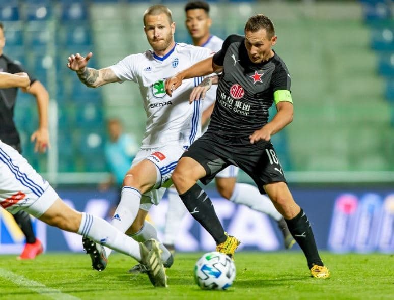 El slavia Praga tuvo su primer partido en más de dos meses debido al parón por el coronavirus.