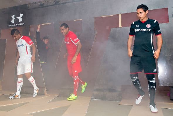 Toluca presentó su nueva línea de uniformes para el Apertura 2014 donde espera ser protagonista y levantar un nuevo título.