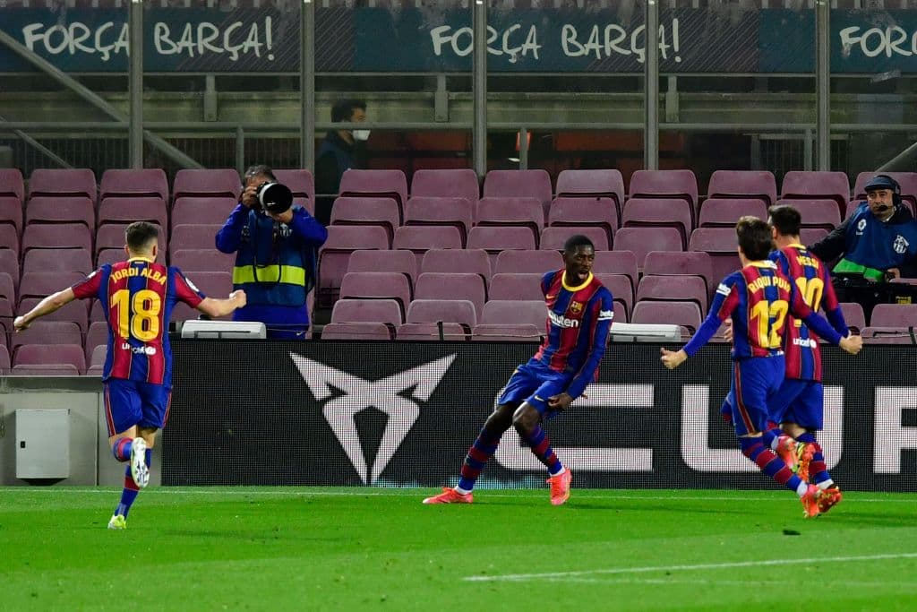 Barcelona salva victoria ante Valladolid 1-0 durante la Jornada 30 de LaLiga. La anotación fue por parte de Ousmane Dembéle y Lionel Messi cumplió 767 partidos en el club culé, convirtiéndose en el jugador con mayor cantidad de partidos en toda la historia y fue homenajeado por su equipo.