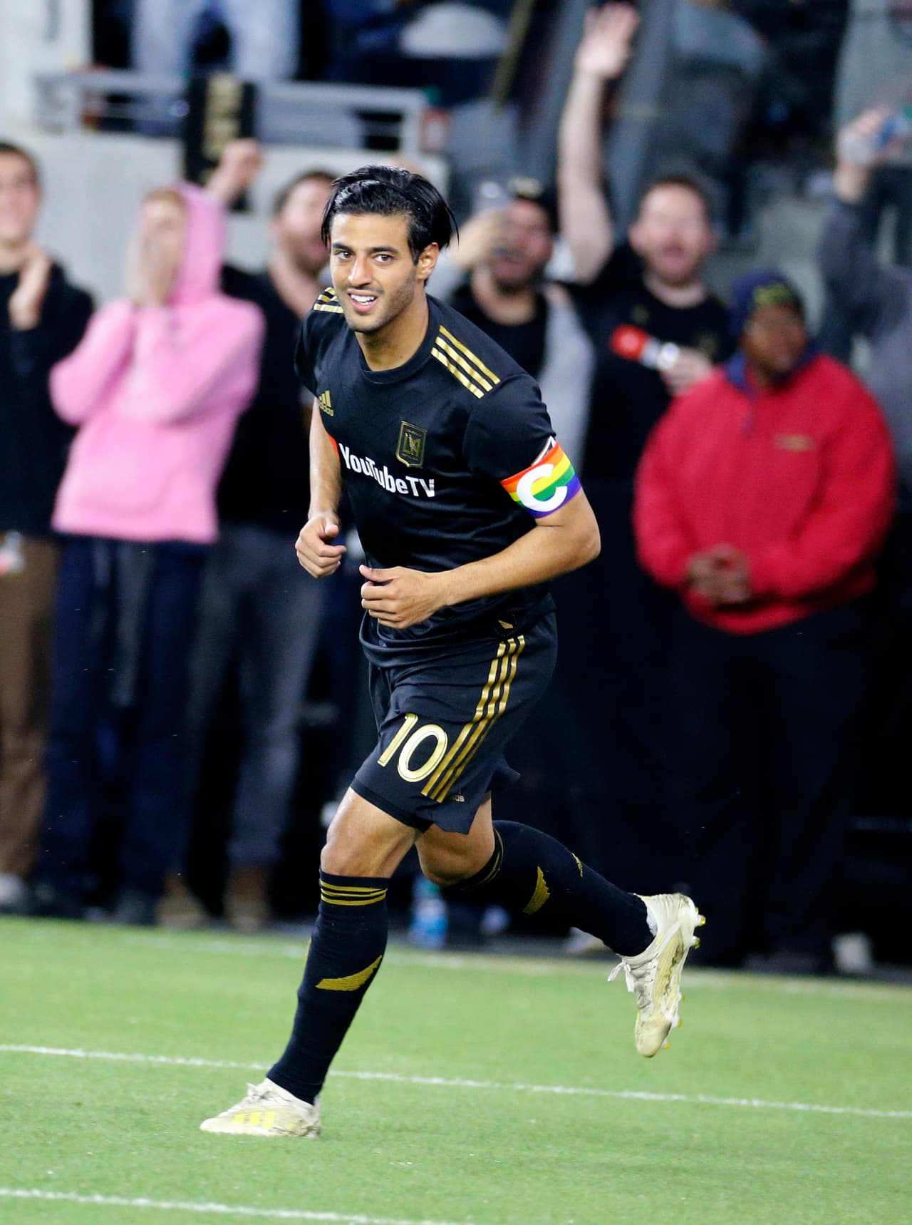 Los números del dorsal '10' y actual capitán del LAFC son asombrosos. Se ha hecho presente en 25 partidos donde ha marcado 34 goles ¡Mira los detalles!
