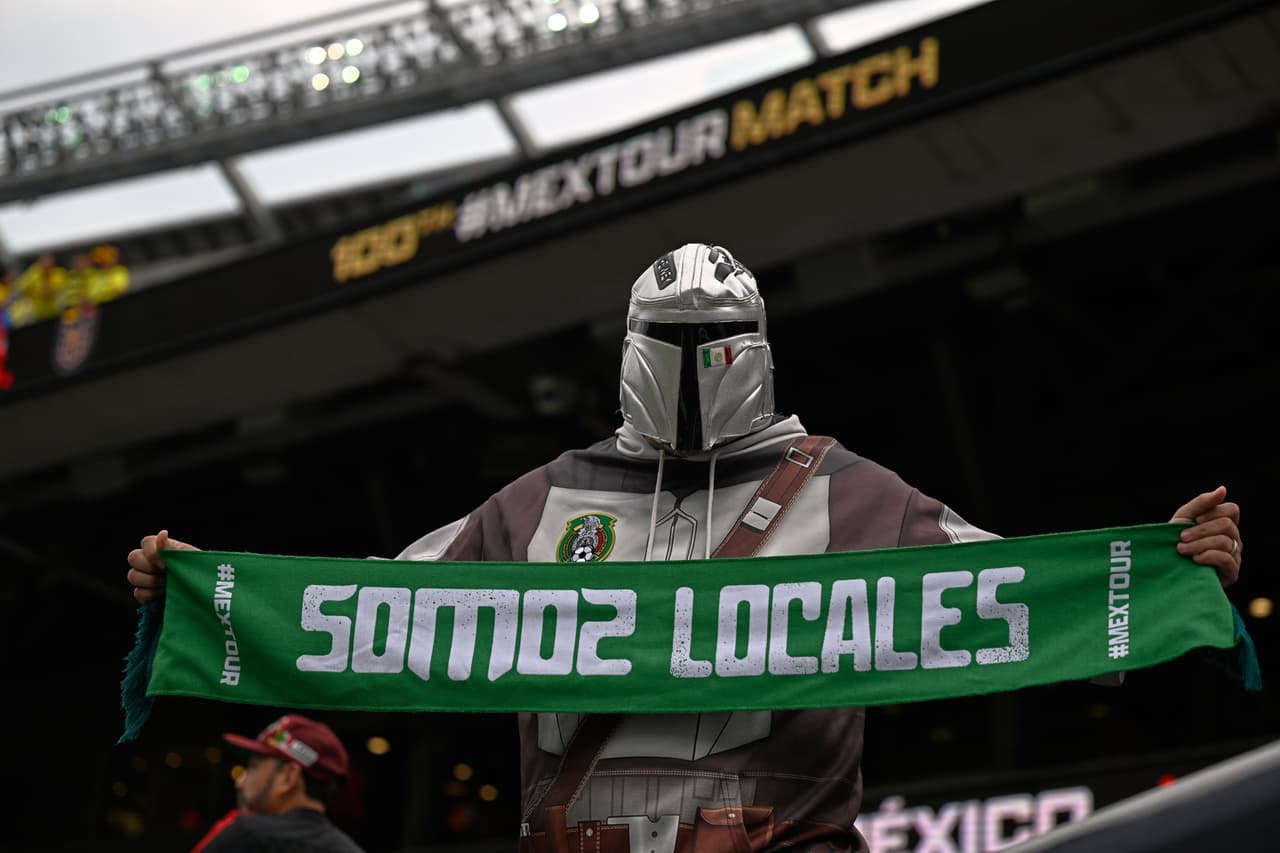 ¡Chicago se pintó tricolor! Miles de seguidores de la selección mexicana aparecieron en el Soldier Field para el duelo ante Ecuador y pese a la dura derrota ante Uruguay a media semana.