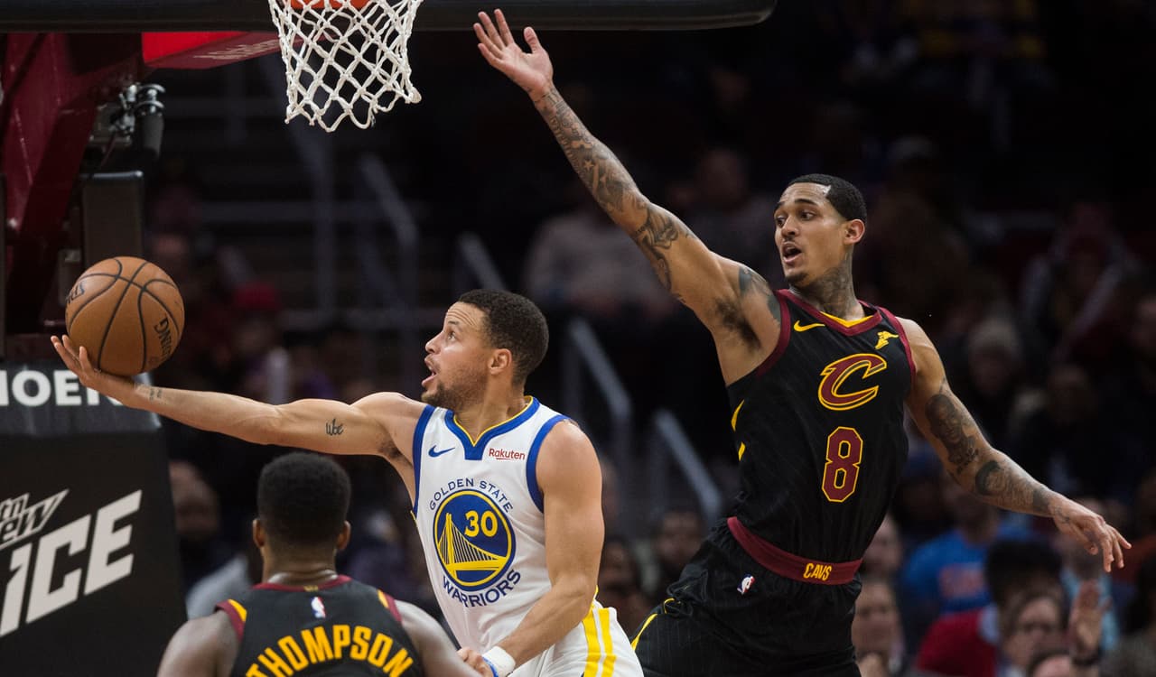 Una extensa jornada de 10 partidos fue la que entregó esta noche la NBA. Actuaciones heroicas y partidos de alarido, como siempre. Aquí te damos los pormenores y todos los resultados.