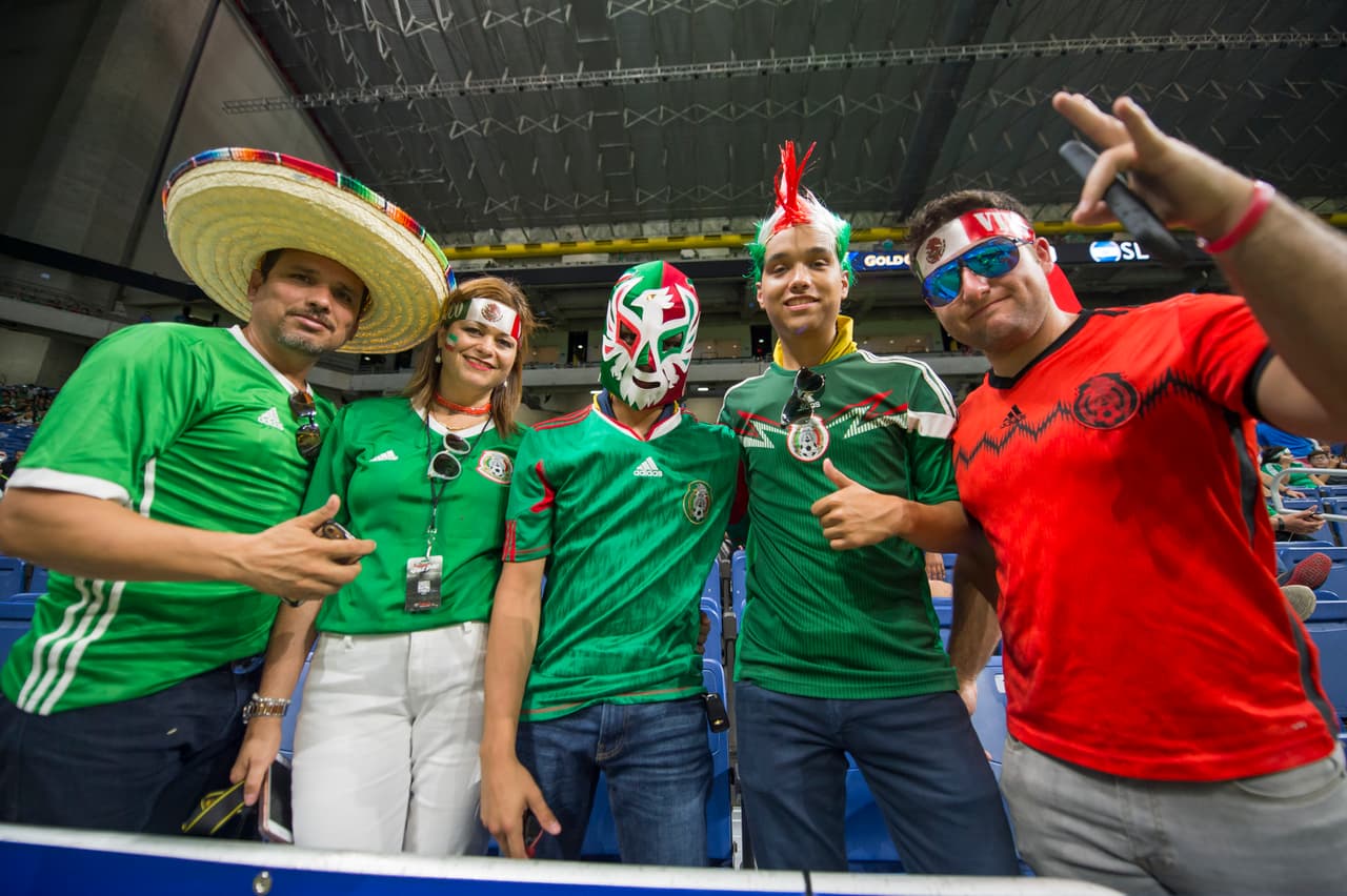 El ambiente era el ideal para una noche de buen fútbol entre México y Curazao en San Antonio.