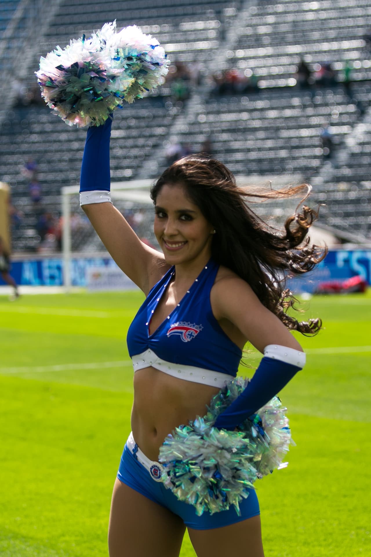 La belleza de las porristas en la fecha 5